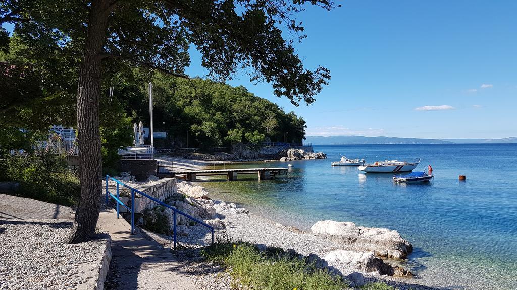Apartman Sevilya Kostrena Esterno foto